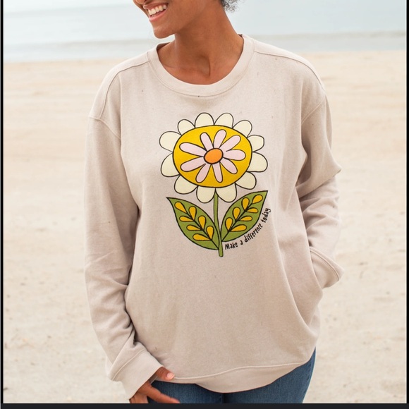 Natural Life Cozy Pocket Oversized Make a Difference Today Flower Sweatshirt S - Picture 8 of 8
